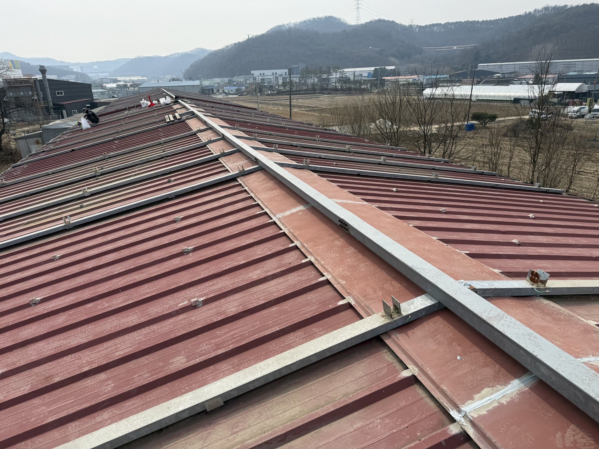 경기 용인 옥상 태양광 접속반·인버터 포함 일괄 철거 작업 완료 1
